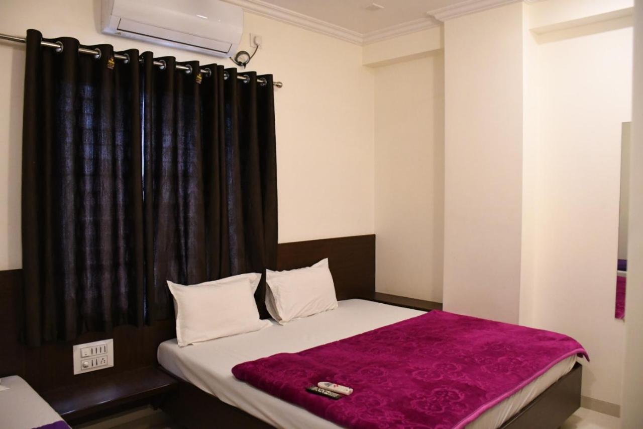 Hotel Sai Shatabdi เชอร์ดี ภายนอก รูปภาพ